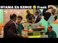 KIMENUKA JAMAA AVAMIA OFFICE ZA WAHINDI KARIAKOO ADOKOA VYAKULA VYA WATEJA PAMECHANGAMKA HATAR KIMENUKA JAMAA AVAMIA OFFICE ZA WAHINDI KARIAKOO ADOKOA VYAKULA VYA WATEJA PAMECHANGAMKA HATAR