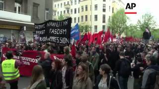 Download lagu May Day rally in Berlin turns violent, protesters arrested by police