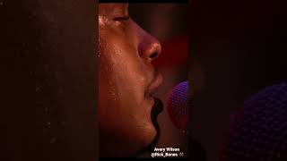 Avery Wilson Performs