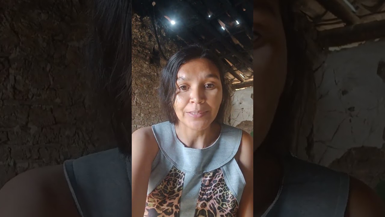 MÃE ALIMENTANDO OS PORCO COMPREI ROUPAS PROS MENINOS + AS MENINAS VOLTOU E JA FOI ESCOLA