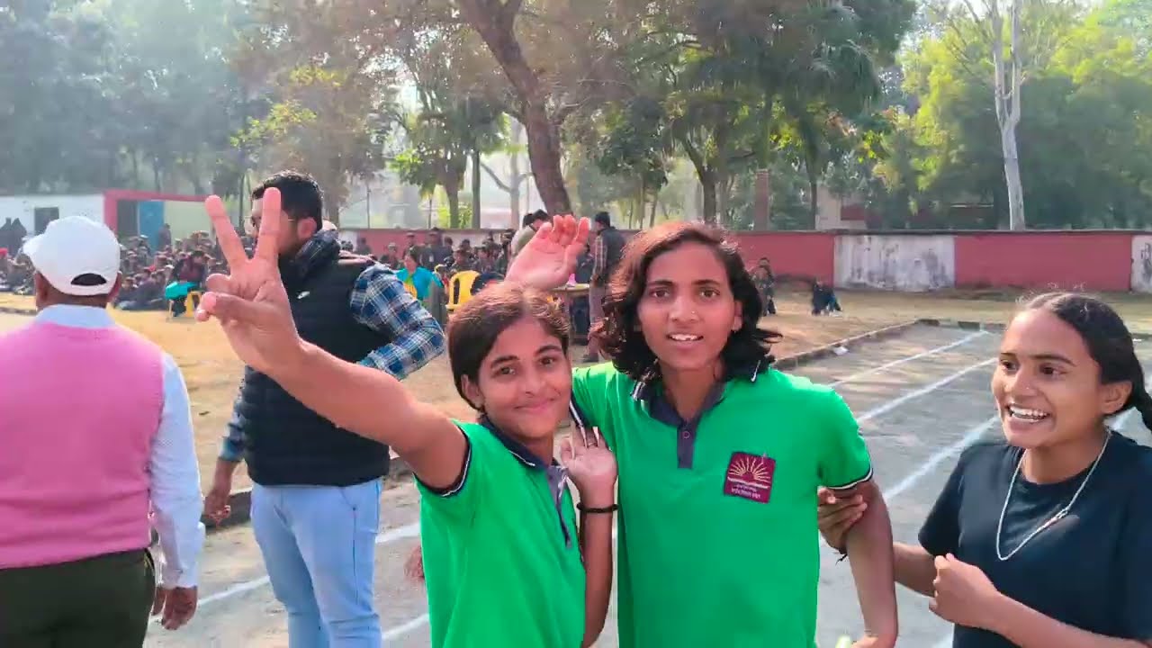 100M relay race girls 