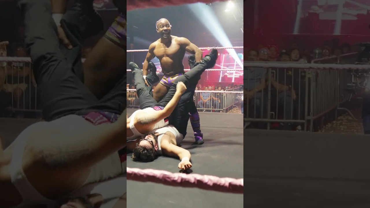 ⁣Mr. Sexy Takes Out The No Sabo Kids #luchalibre #lucha #wrestling