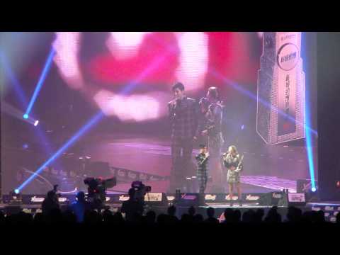 狄易達, 蔚雨芯 - 傻瓜機 @ 新城勁爆頒獎典禮2012 (新城勁爆合唱歌曲)