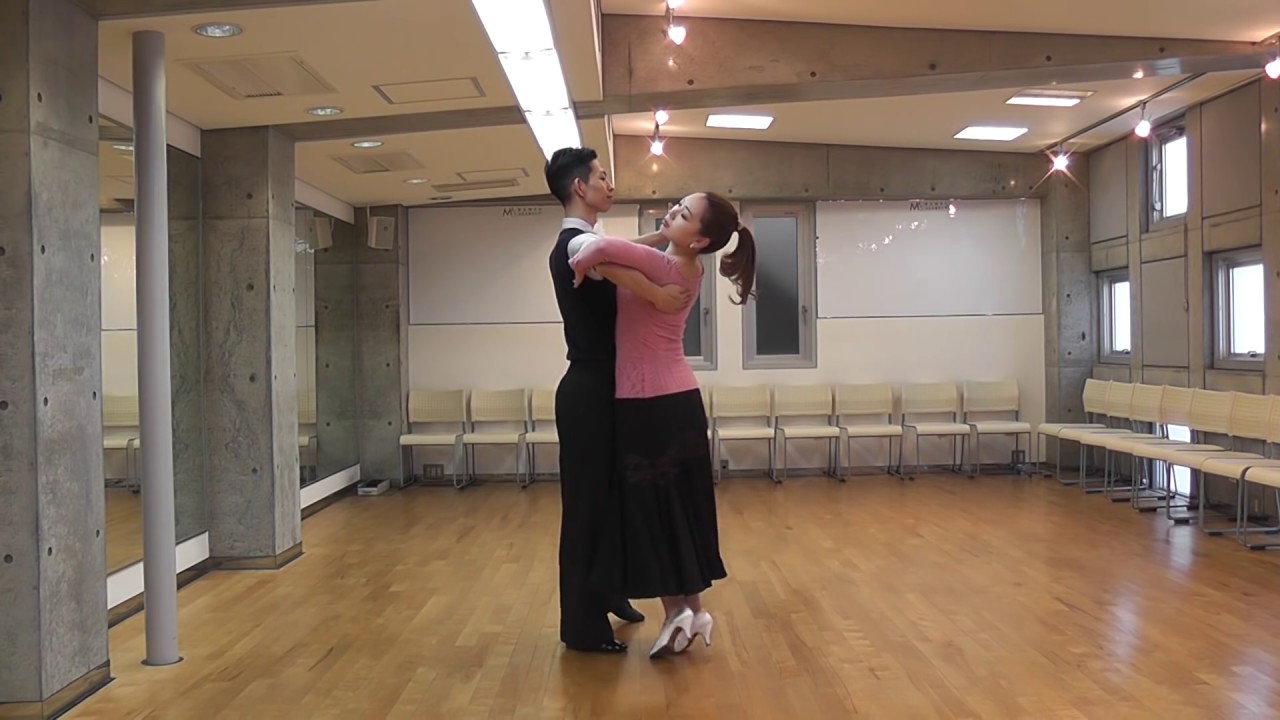 タンゴ　ターニングファイブステップ