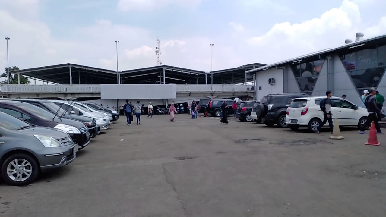 Parkiran di Stasiun Bogor 