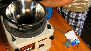 刃物研磨機でボウリングのボールスピナーを作ってみた。. - YouTube