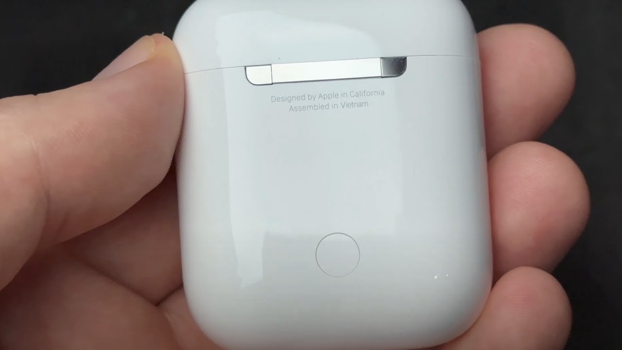 What Charging Case comes with AirPods 2nd gen - YouTube