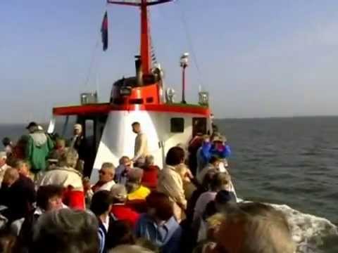 Kleiner Fischerort an der NordseekÃ¼ste u. Schiffsausflug nach Spiekeroog m. SeehundsbÃ¤nken.