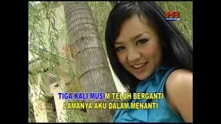 IDA LAILA // CIUMAN PERTAMA