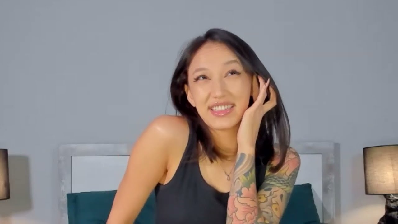 From Stripping to Camming: AinoRose's Journey and Insights – Life in Red