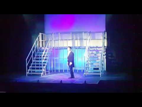 Empty chairs at empty tables - francisco gomes' perfomance 
