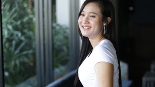Om ADELLA Sampai tuwek