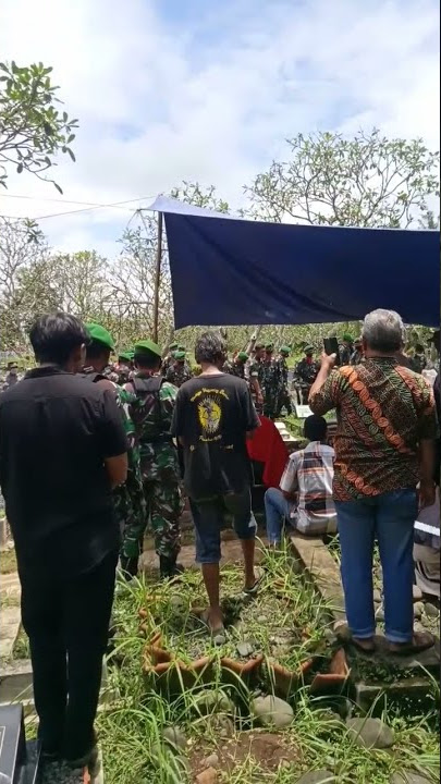 proses pemakaman anggota TNI AD