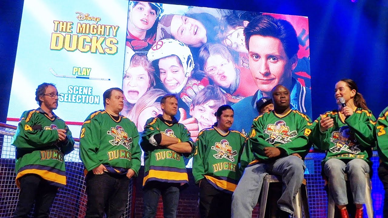 The Mighty Ducks TPC signing 