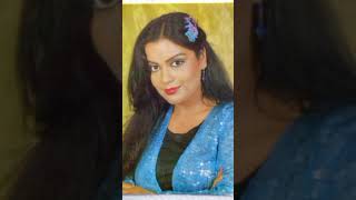 Ham Tumhen Chahte Hain Aise Beautiful Jeenat Aman