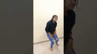 Amazing Dance By Devishi On Makhna