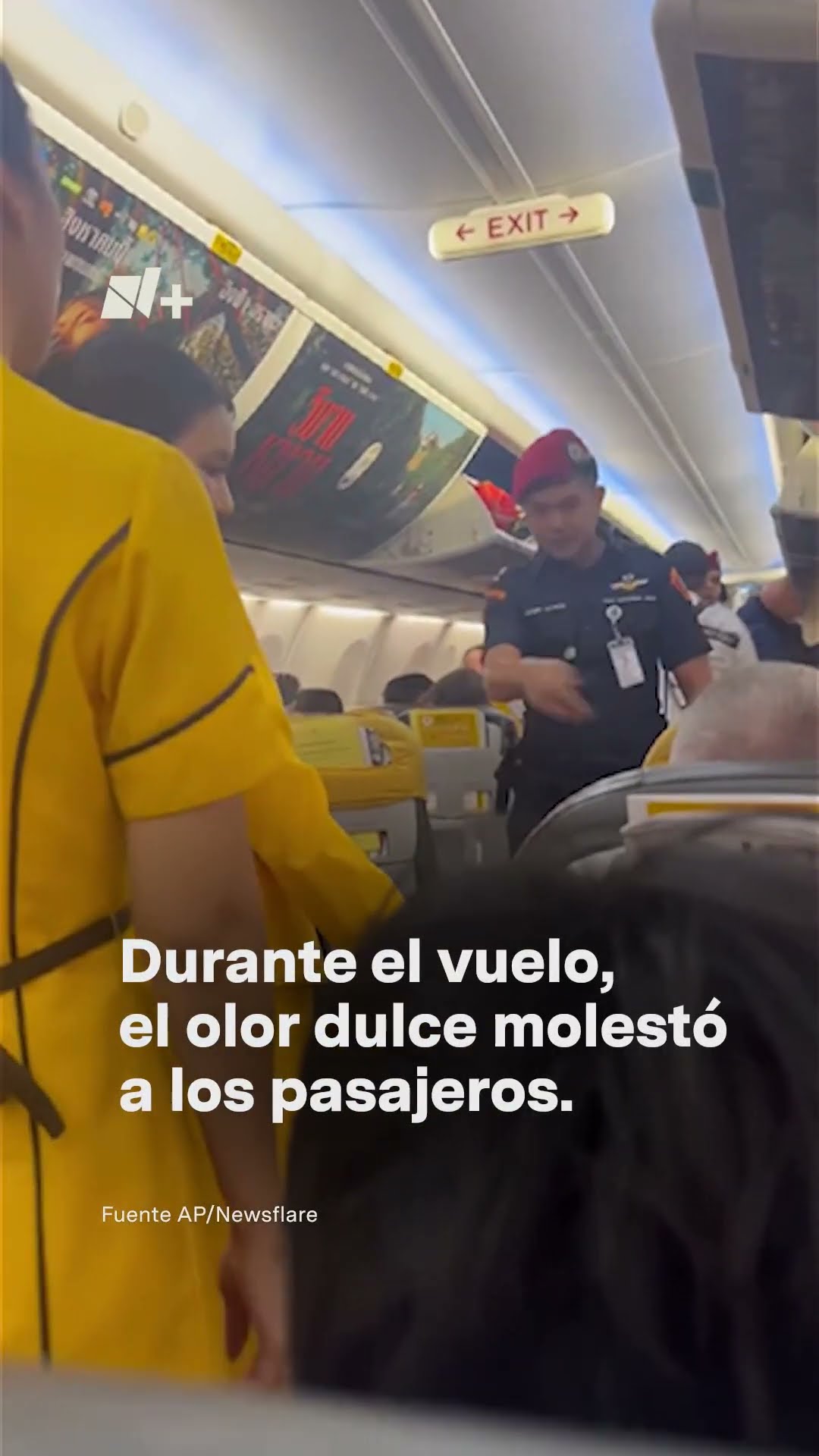 Captan a pasajeros vapeando en el avión; ¿qué pasó después? - N+ #Shorts