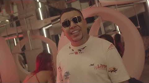 Thumbnail of MC VITERA - ENTÃO DESCE | DJ TAK VADIÃO & DJ HN DO ALVORADA (CLIPE OFICIAL) Doug Filmes