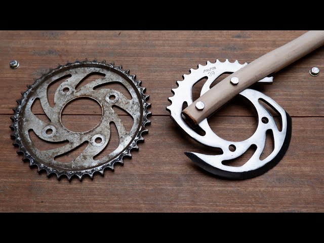 How to Make an Axe from a Motorcycle Sprocket class=