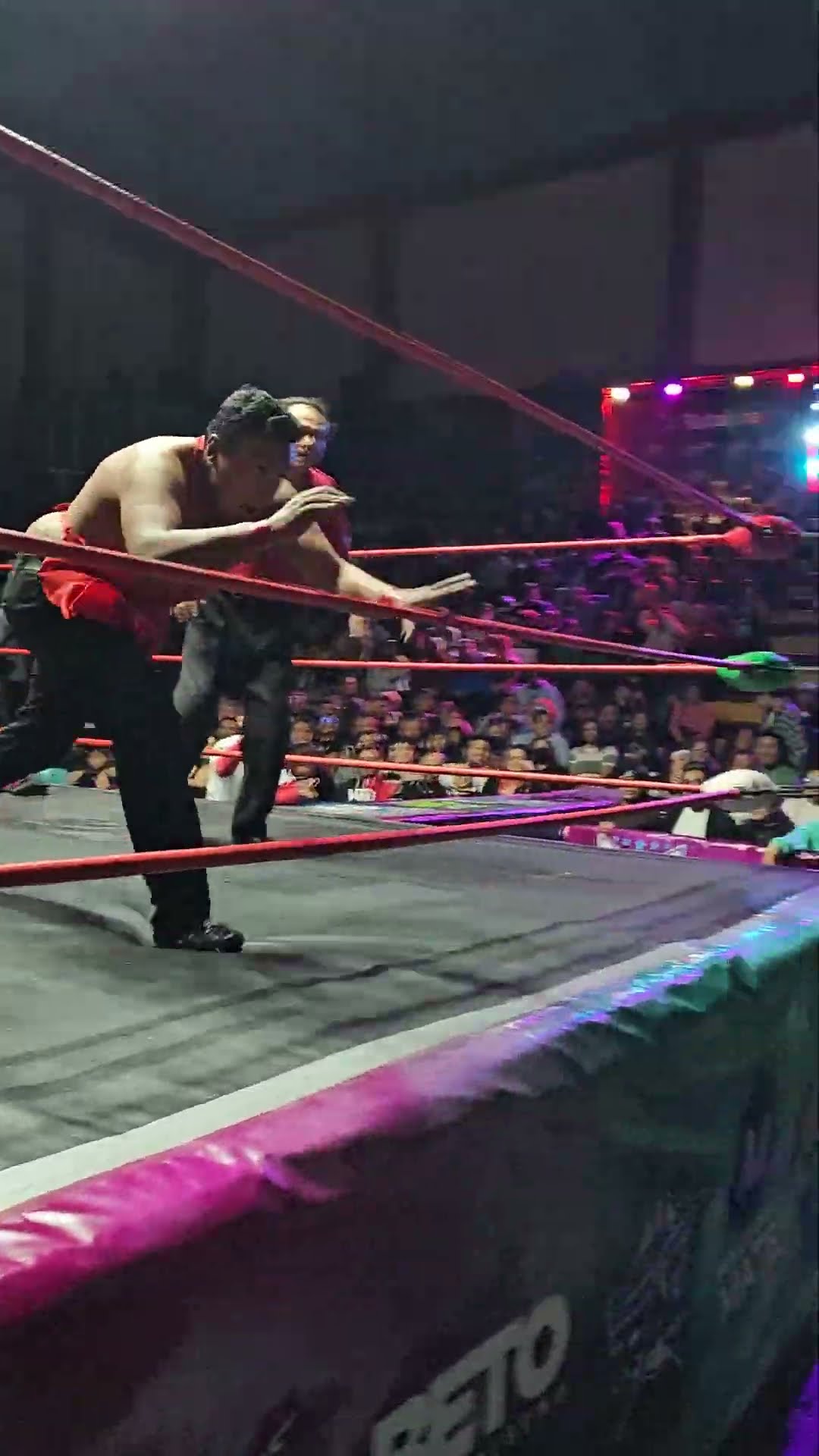 Tope del Taquero Maldito Jr en la Arena Neza
