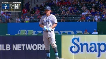 SEA@TEX: Seager smacks an RBI double to left-center