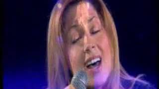 Lara Fabian - Je t aime in En Toute Intimite 2003