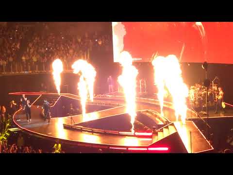 Jonas Brothers - Burnin up live @ the o2 Arena London 2.2.20