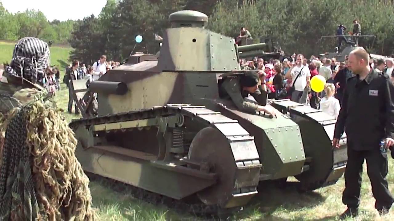 Replika czołgu Renault FT17 YouTube