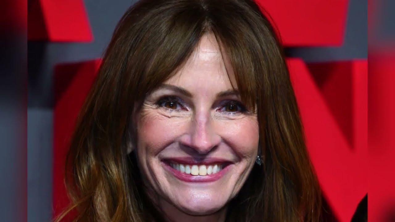 Fans Gasp as Julia Roberts’ Insane Photos Takes the...