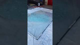 The best way to break tempered glass Wealth