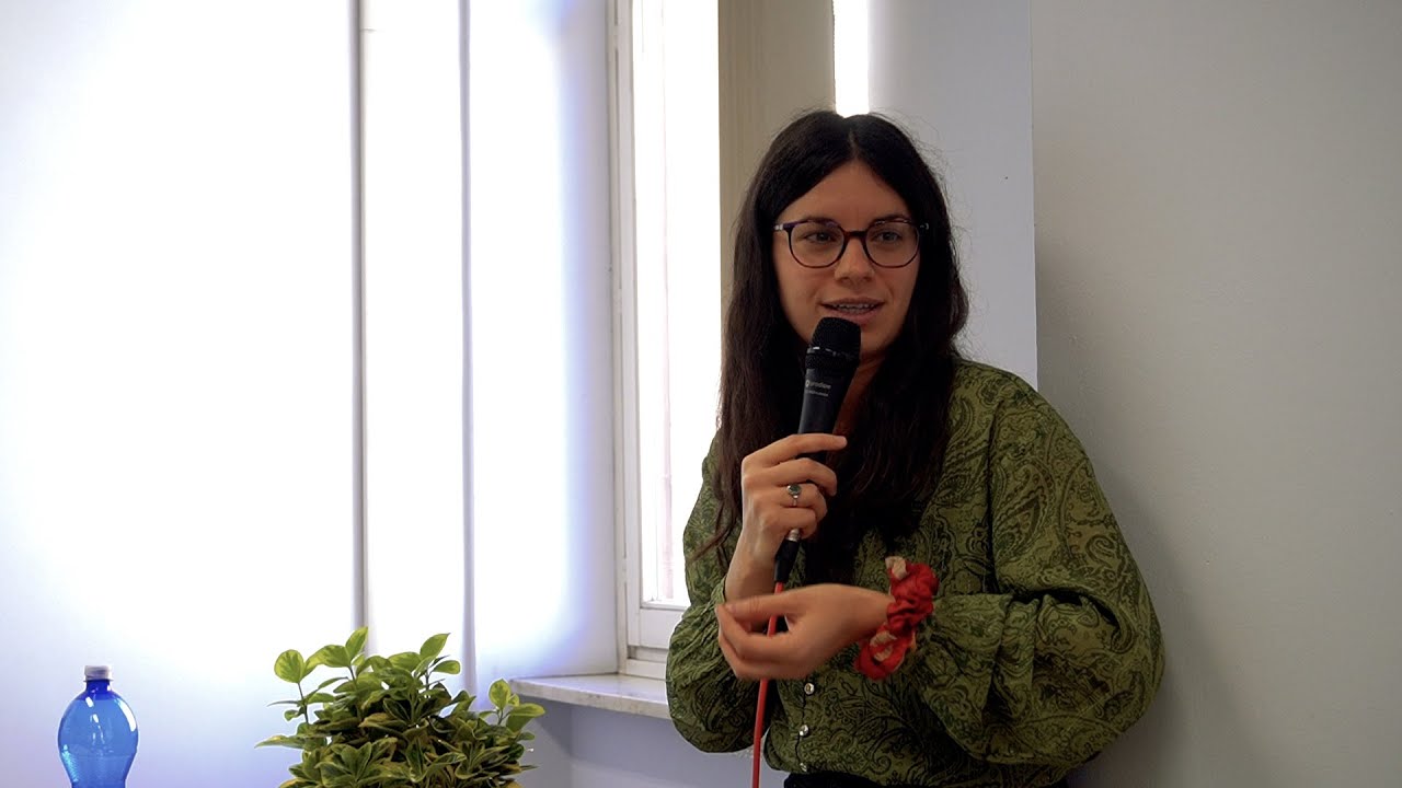 Quando l'accessibilità rischia di isolare: uso e abuso delle tecnologie digitali, Ona Sharka