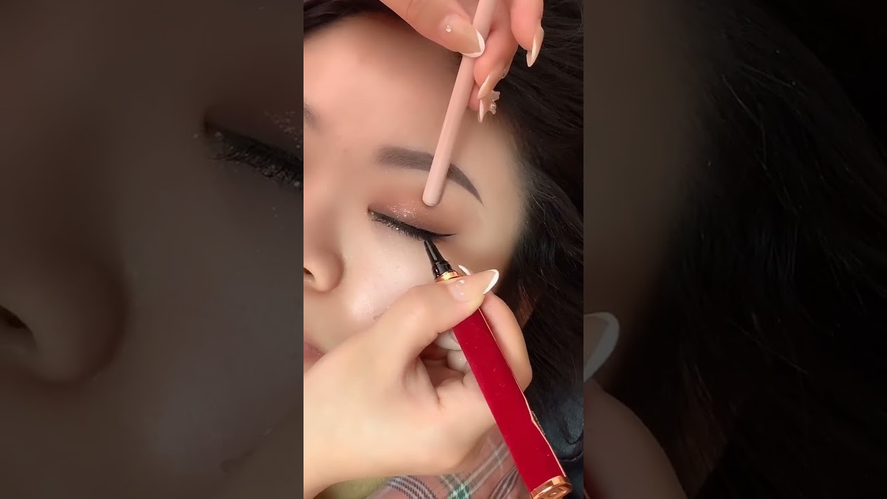 Testing Viral TikTok Makeup Hacks 