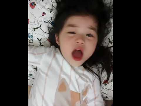 บีลีฟร้องเพลงกับคุณแม่ก่อนนอนค่ะ