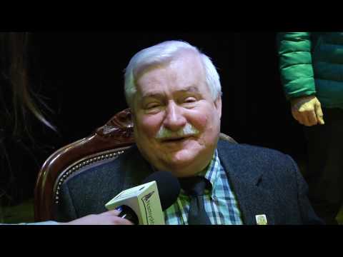 Lech Wałęsa honorowym obywatelem Namysłowa - REPORTAŻ