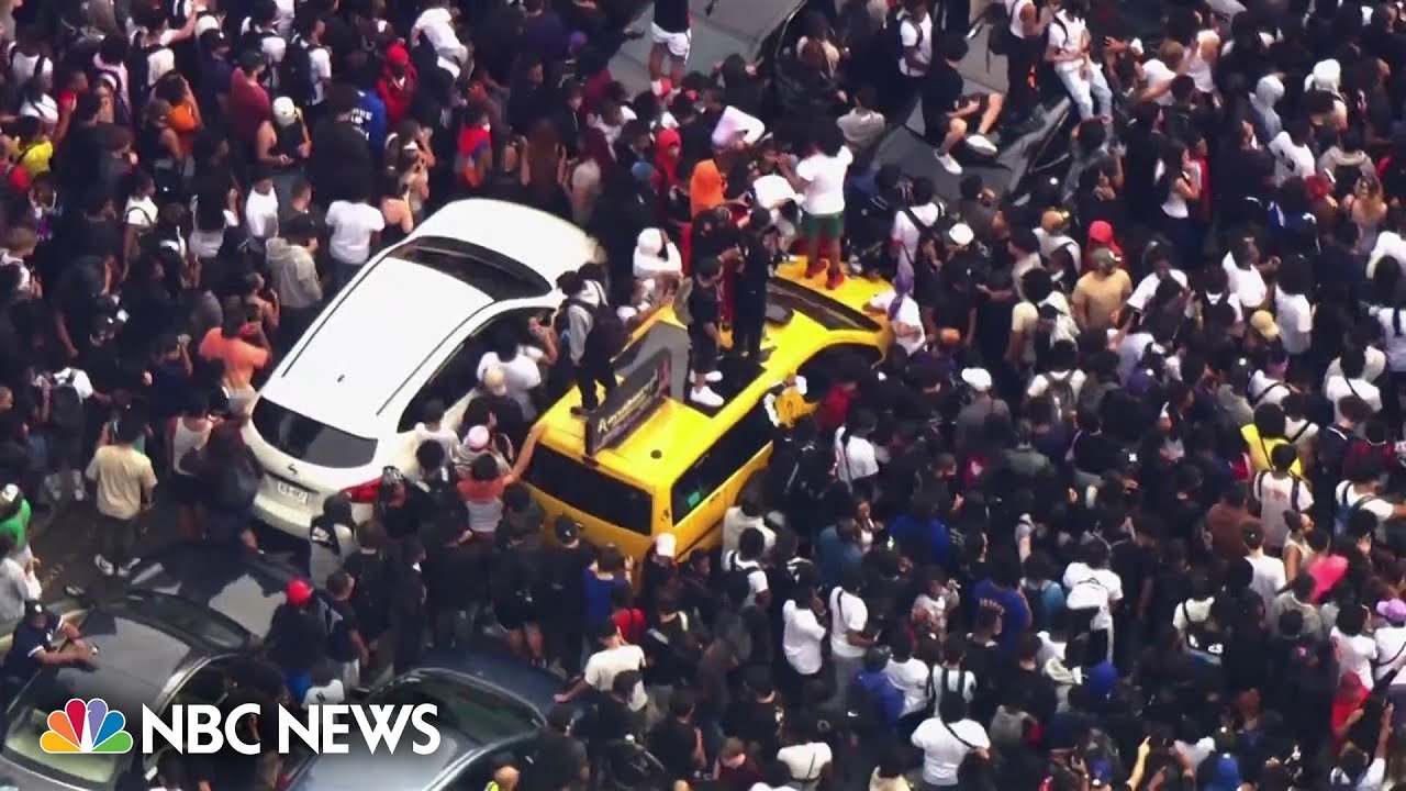 Social media influencer giveaway results in massive mob in NYC’s Union Square