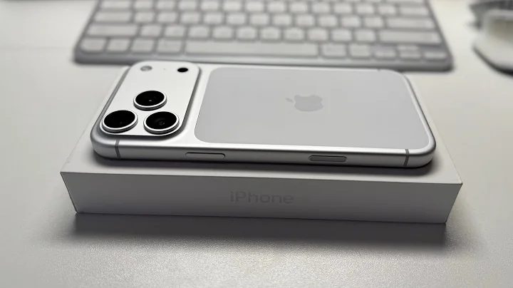 Silver iPhone 17 Pro Max Unboxing & Setup