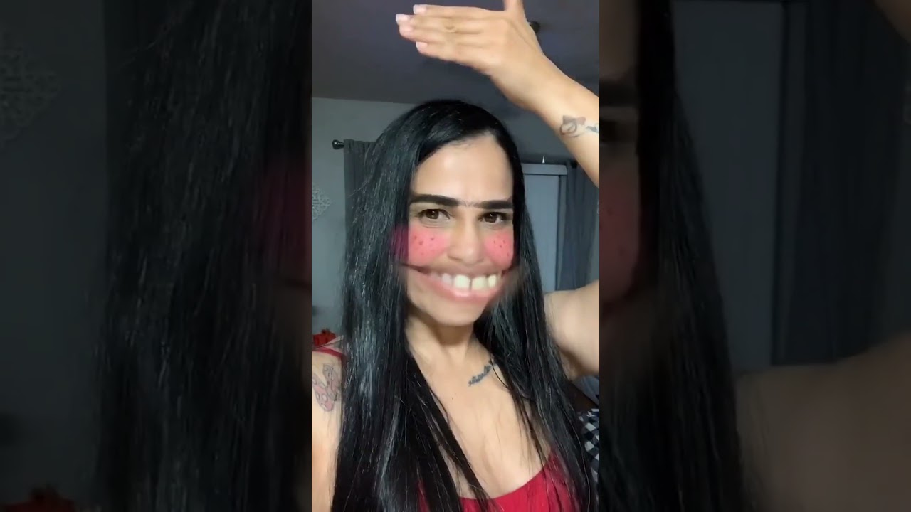 Silly Faces Game with Hand Reveal