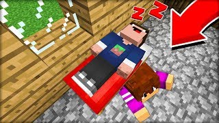 Я ЗАТРОЛЛИЛ СВОЕГО ДРУГА ПОКА ОН СПАЛ В МАЙНКРАФТ 100% троллинг ловушка minecraft