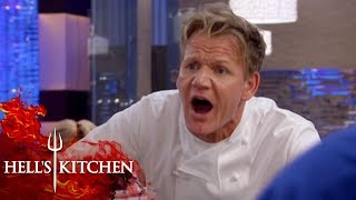 "He's Doing Nothing While Staring At Himself In The Mirror!" | Hell's Kitchen