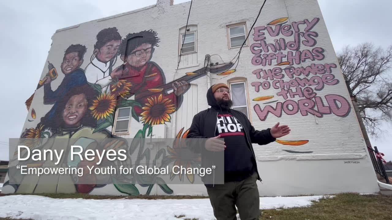 Daniel Rey Artist Artist Dany Reyes on his First Avenue mural project - YouTube