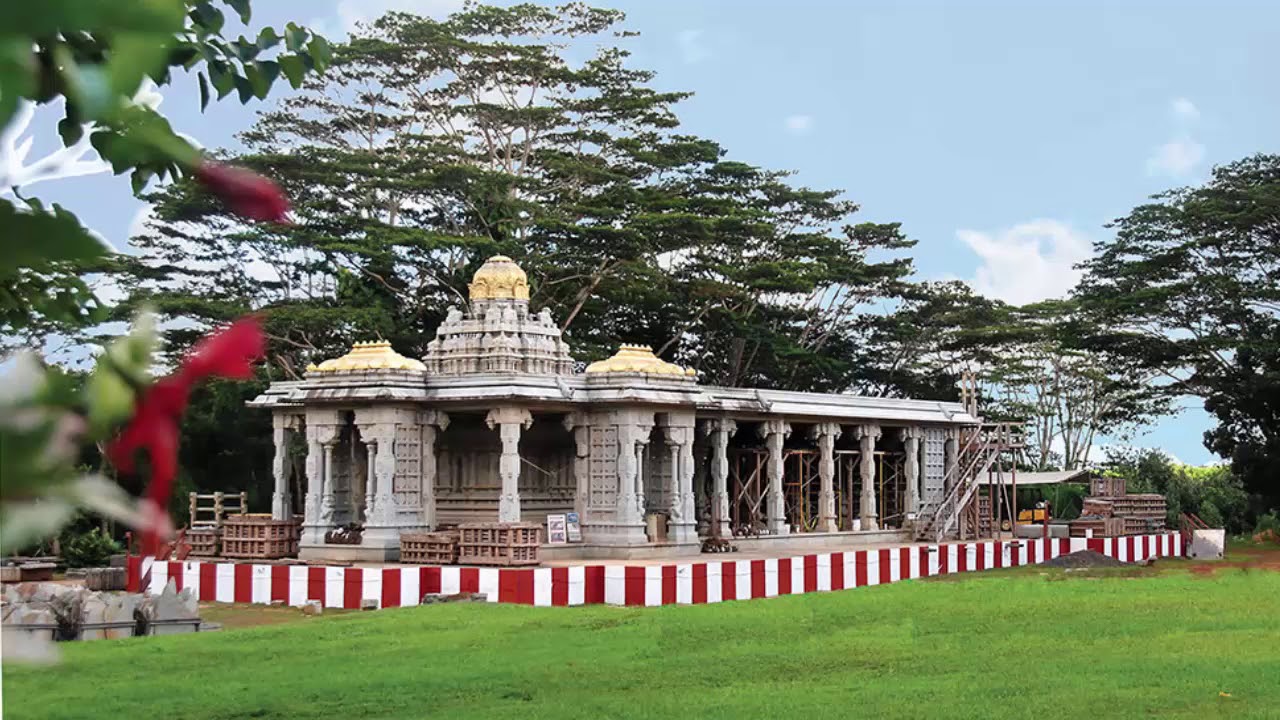 Sanmarga Iraivan temple Kauai Hawaii