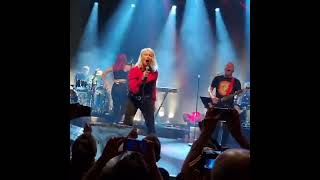 Kim Wilde - The Greatest Hits Tour - La Cigale 25 avril 2022 - Keep me hanging on'