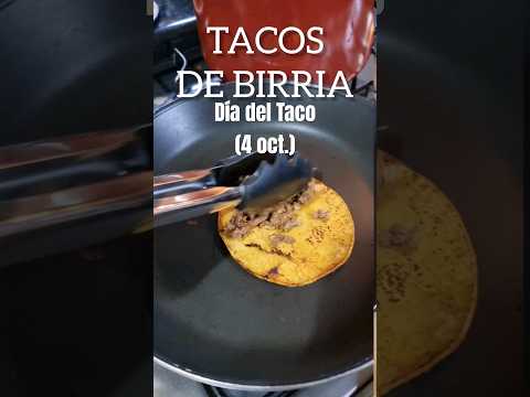 TACOS DE BIRRIA EN EL DÍA DEL.TACO #shorts