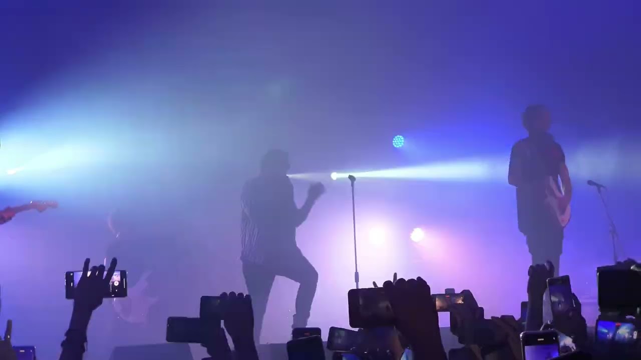 Asking Alexandria Live México 2022 - Alone Again / The Final Episode - Carpa Velodromo