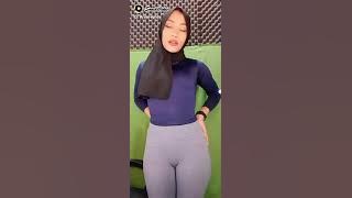 cewek jilbab ketat tembem