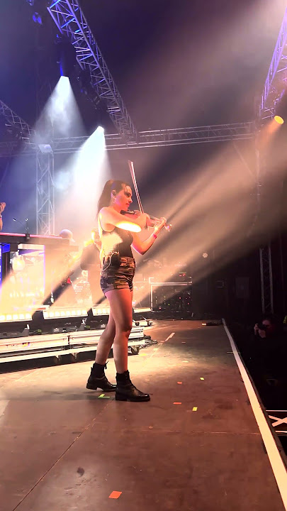Can you guess the track played by Esther Abrami, Lore Jarocinski & Zoltan Szanto ? #guessthesong