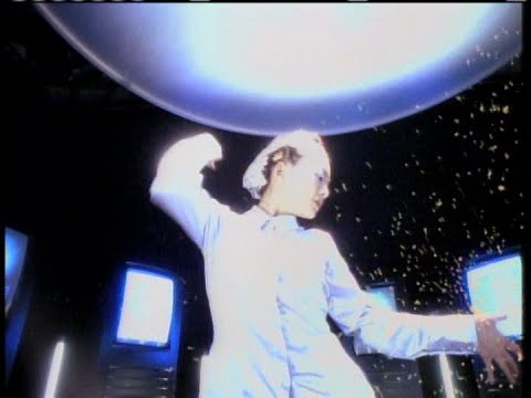 華原朋美『keep yourself alive』Music Video