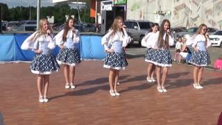 Сто відсотків щастя (Матуся сорочку мені вишивала...) - вокальний ансамбль Сто відсотків щастя (Матуся сорочку мені вишивала...) - вокальний ансамбль