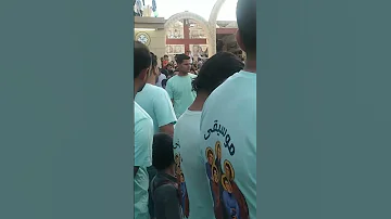 انتظار جموع الاقباط لاستقبال زفة البطل الروماني بدير مار جرجس بالرزيقات 