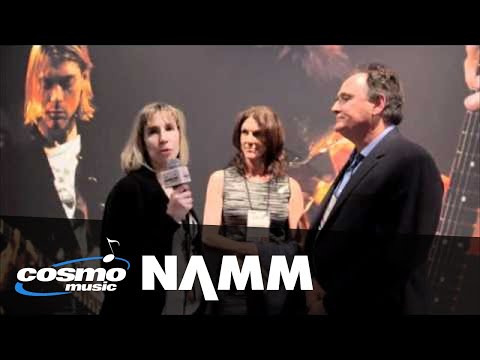 [NAMM 2012] Fender Dealer Auction Night (with Phyl...